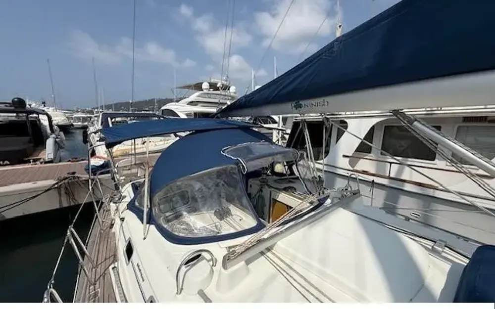 slider 8 Beneteau Oceanis 411 Celebration