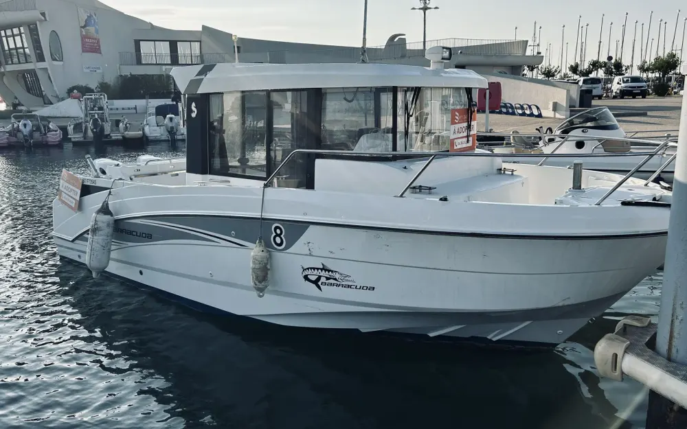 slider 1 Beneteau Barracuda 8