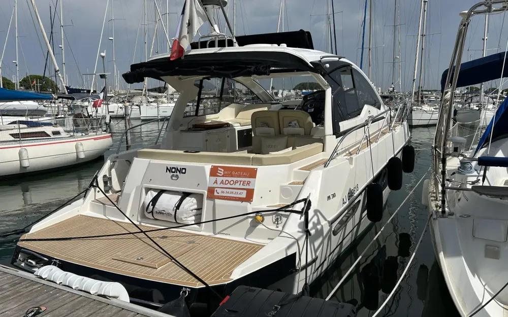 slider 4 Cranchi M 38 Hard Top