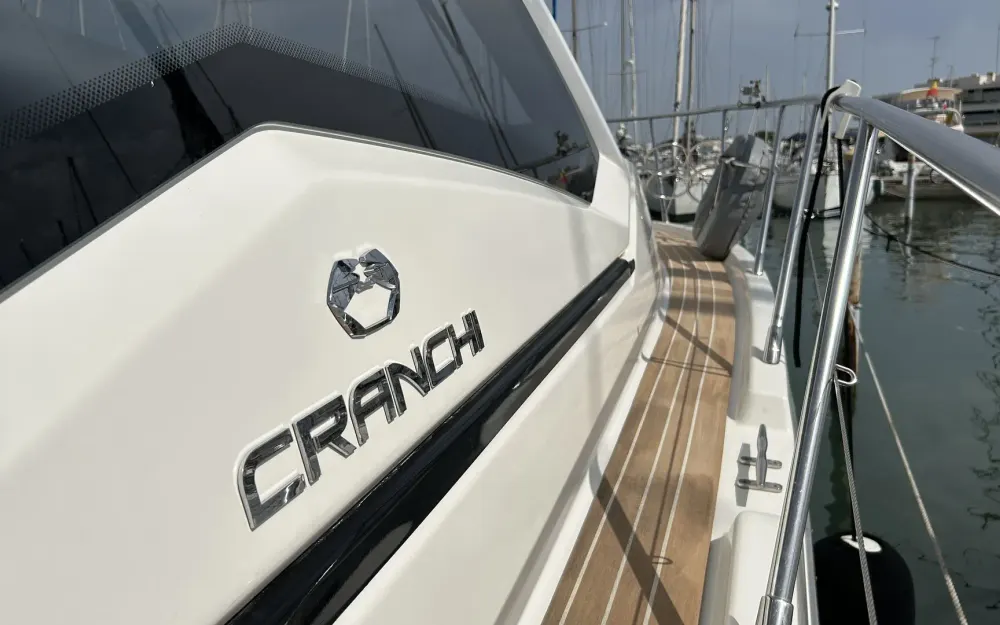 slider 8 Cranchi M 38 Hard Top