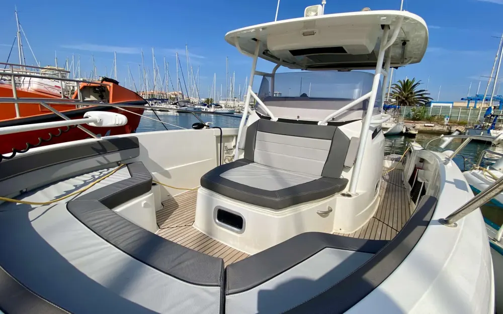 slider 3 Jeanneau Cap Camarat 9.0 CC