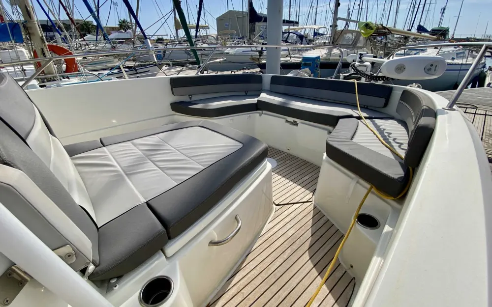 slider 4 Jeanneau Cap Camarat 9.0 CC