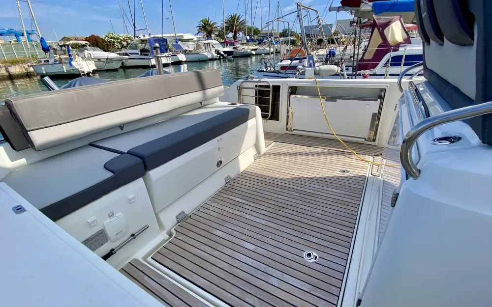 slider 8 Jeanneau Cap Camarat 9.0 CC