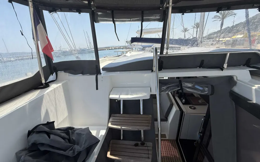 slider 7 Fountaine Pajot Astrea 42