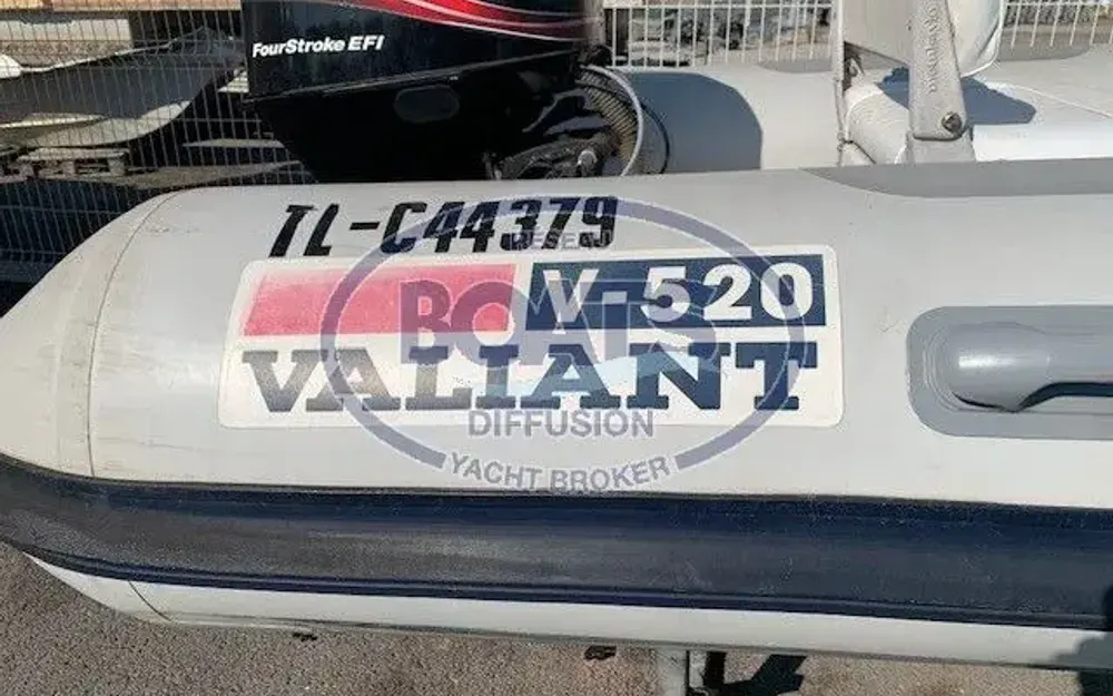 slider 10 Valiant  520