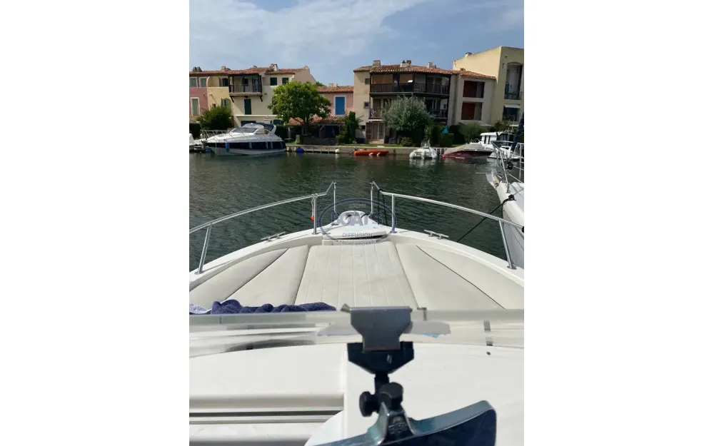 slider 2 Kelt White Shark 248
