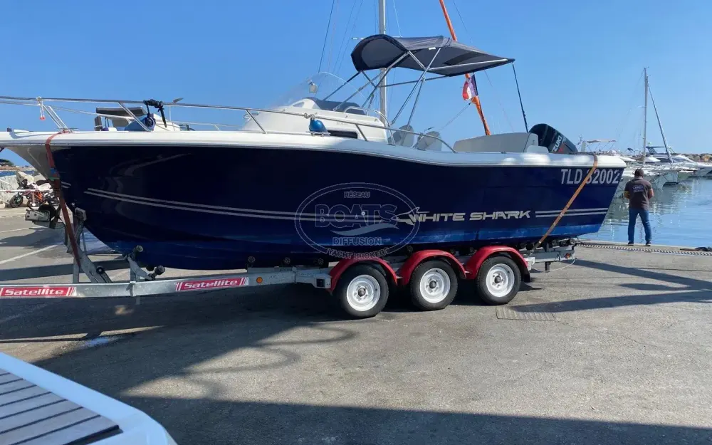 slider 7 Kelt White Shark 248