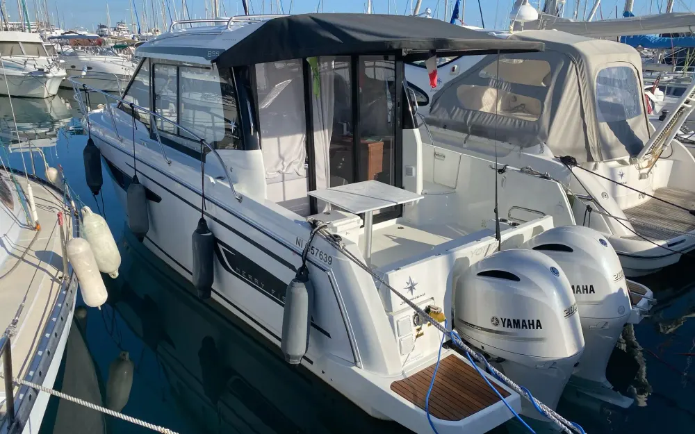 slider 0 Jeanneau Merry Fisher 895 Offshore - null