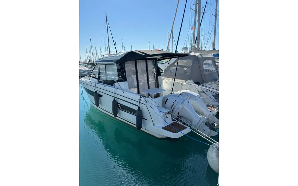 slider 4 Jeanneau Merry Fisher 895