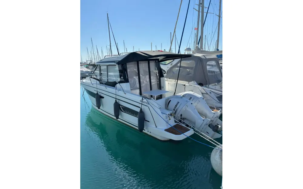 slider 4 Jeanneau Merry Fisher 895 Offshore