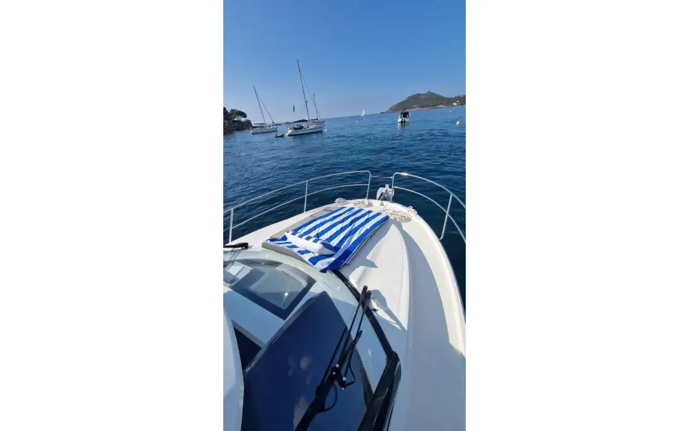 slider 6 Jeanneau Merry Fisher 895 Offshore