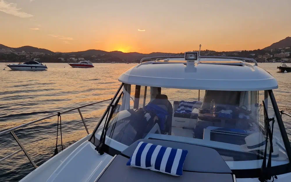 slider 8 Jeanneau Merry Fisher 895