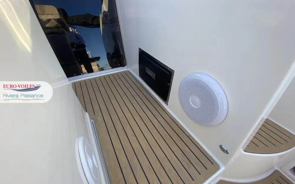 slider 12 Quicksilver Activ 875 Sundeck