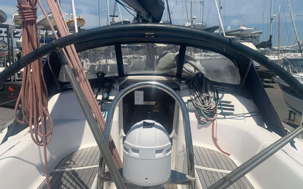 slider 11 Dufour  34 Performance - null