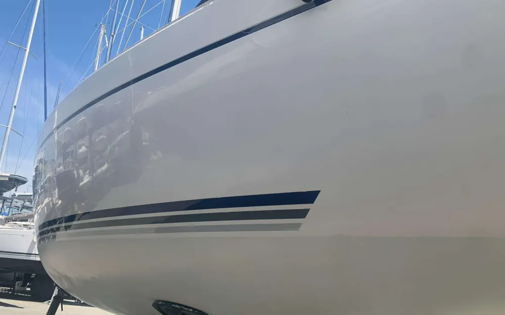 slider 5 Dufour  34 Performance - null