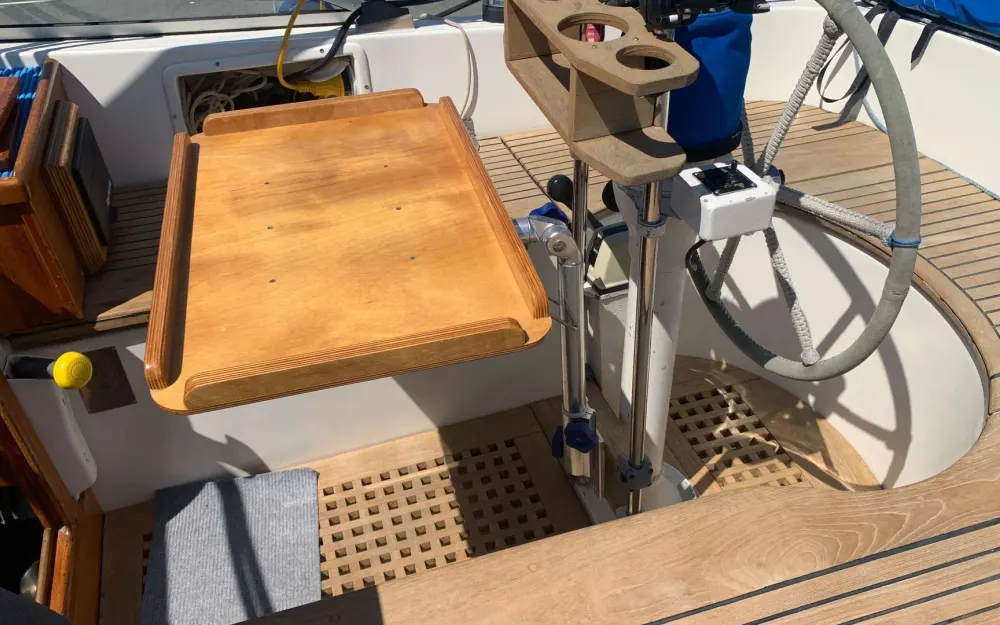 slider 12 Hallberg Rassy  352 - null