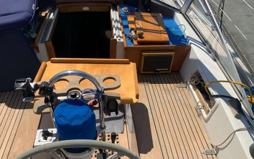 slider 14 Hallberg Rassy  352 - null