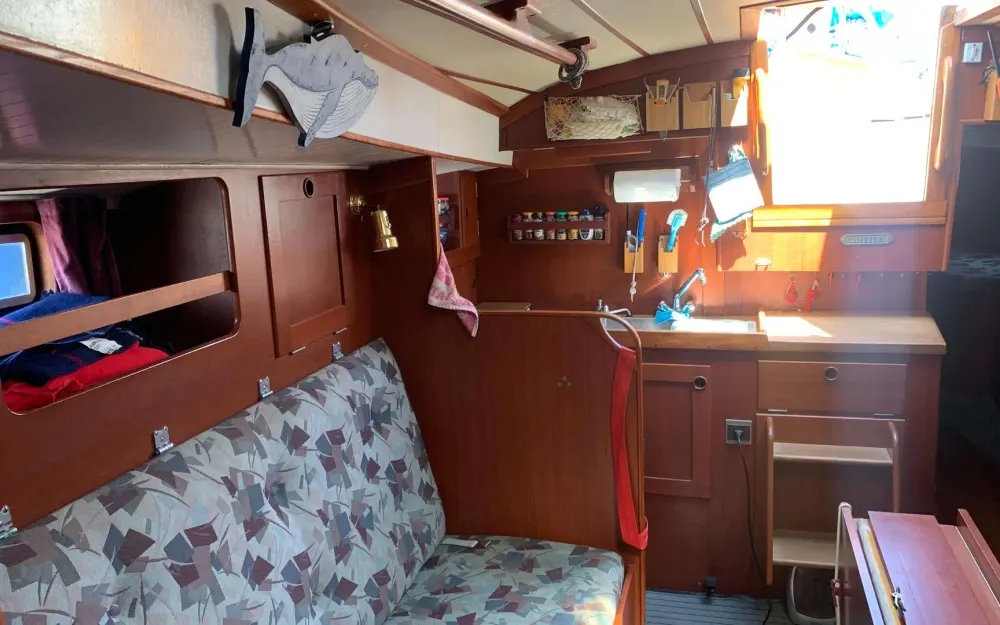 slider 17 Hallberg Rassy  352 - null