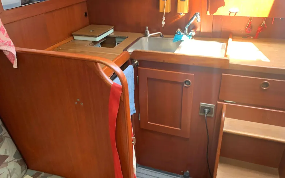 slider 22 Hallberg Rassy  352