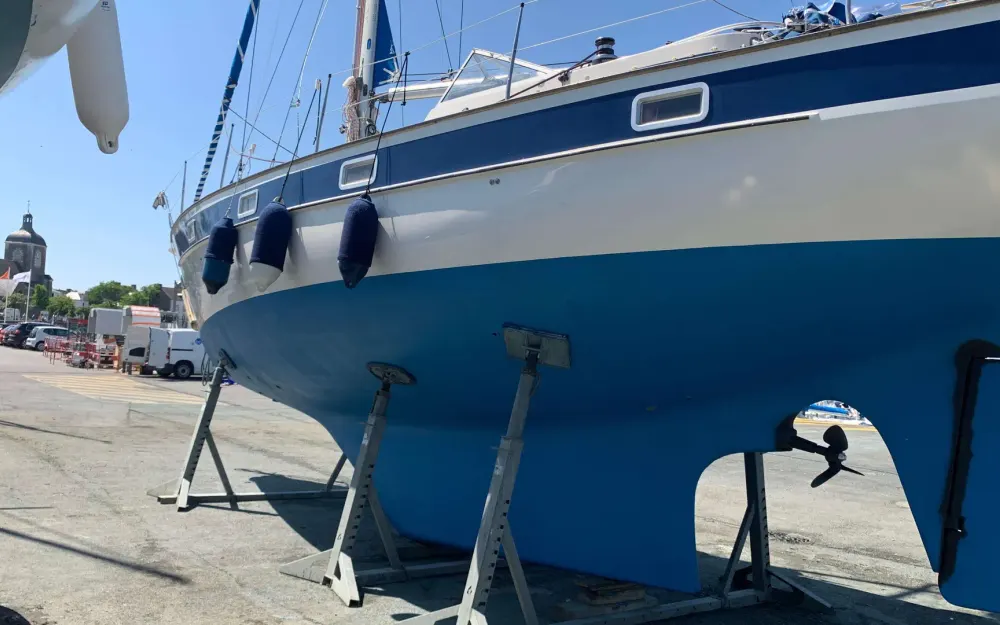 slider 2 Hallberg Rassy  352 - null