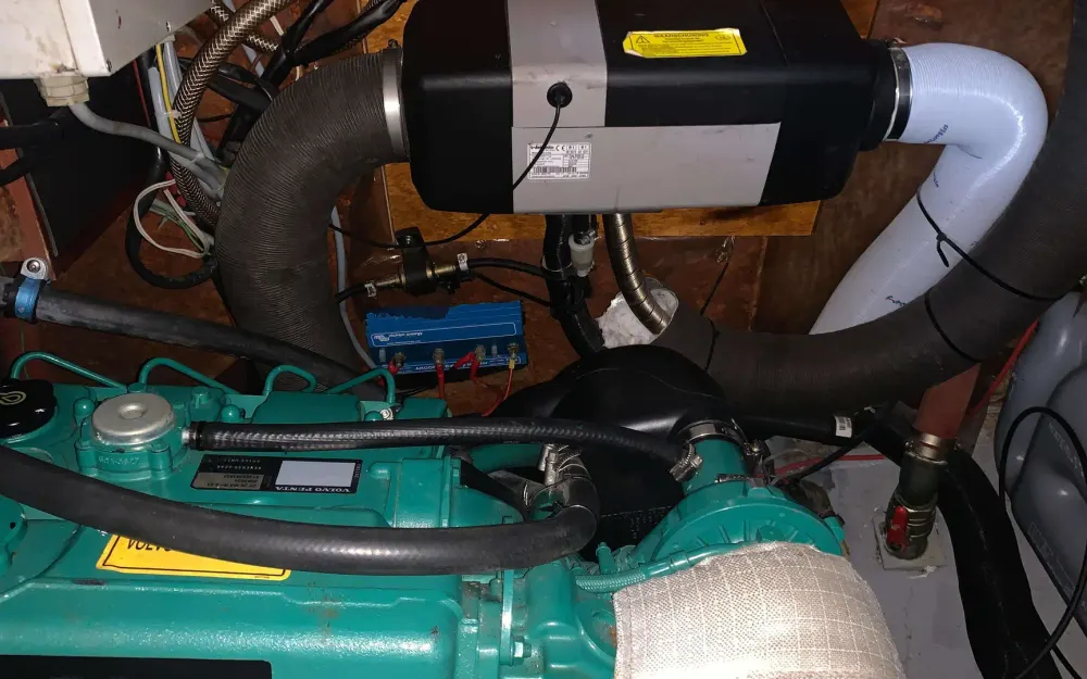 slider 30 Hallberg Rassy  352 - null