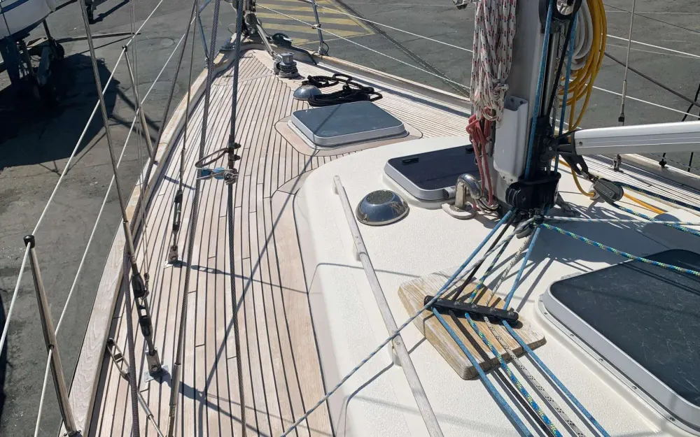 slider 34 Hallberg Rassy  352 - null