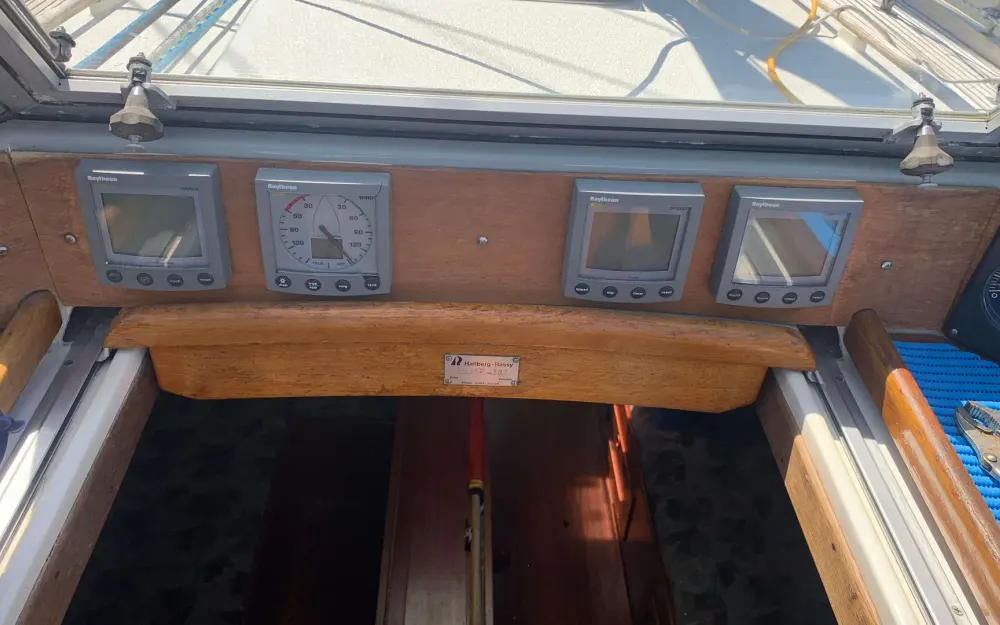 slider 36 Hallberg Rassy  352 - null