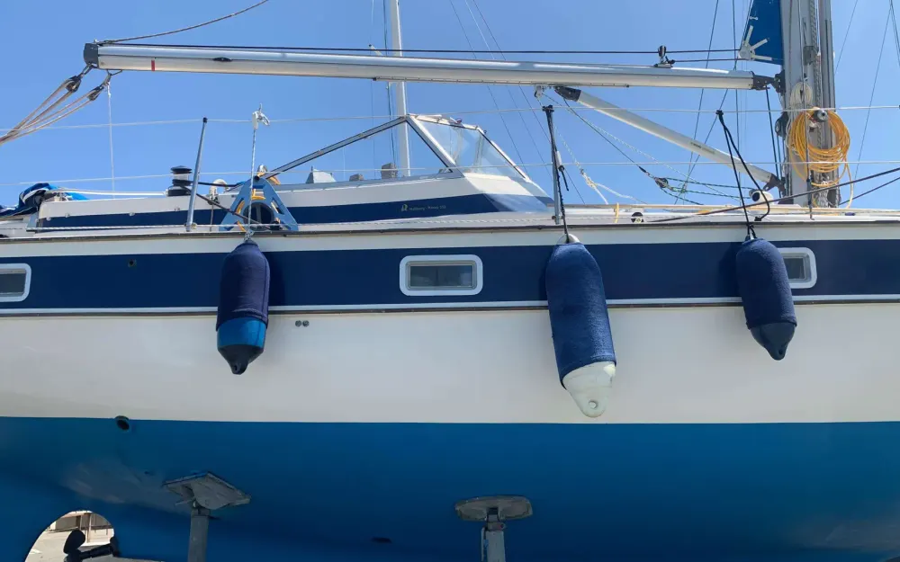 slider 3 Hallberg Rassy  352 - null