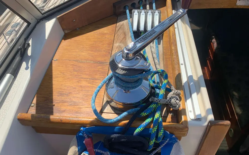slider 45 Hallberg Rassy  352 - null