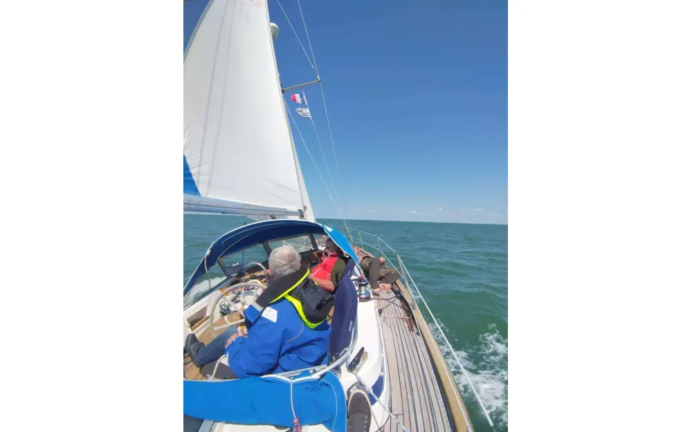 slider 55 Hallberg Rassy  352 - null