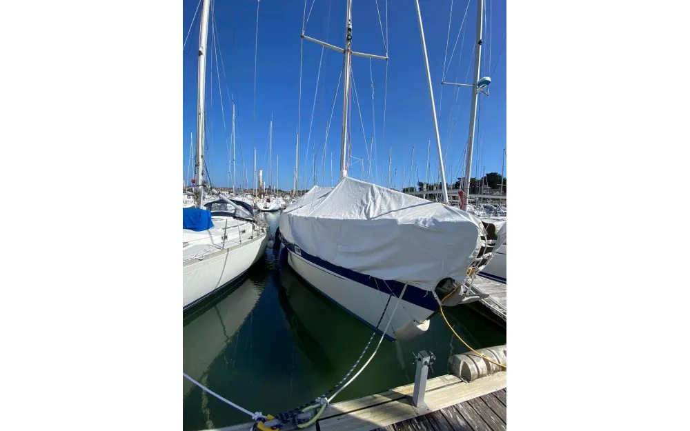 slider 5 Hallberg Rassy  352 - null