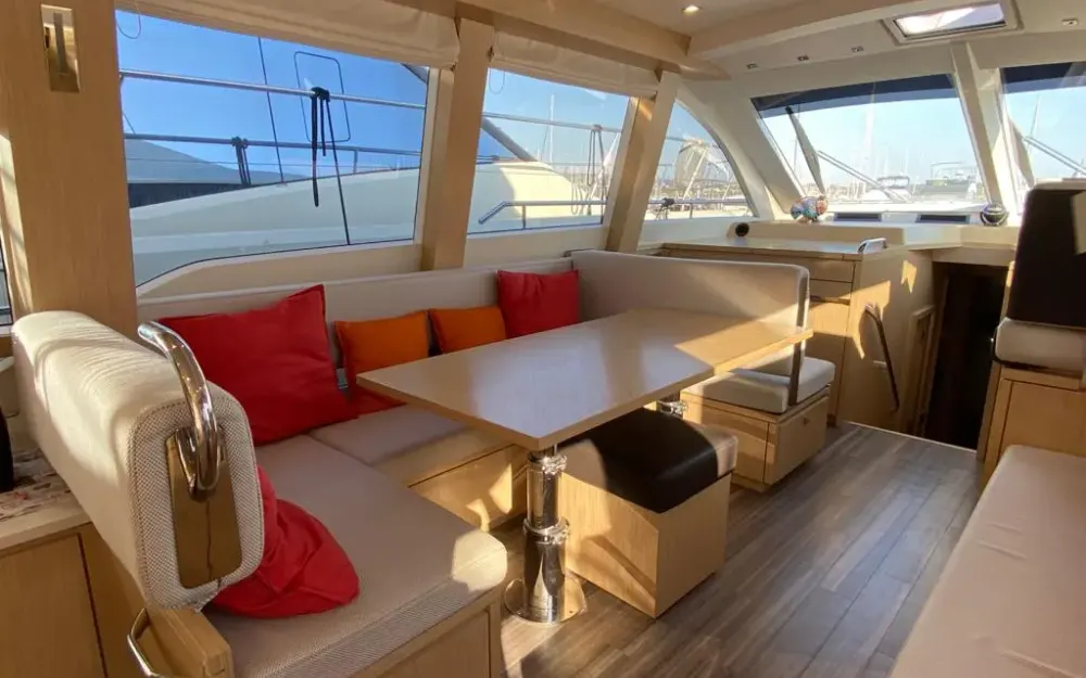 slider 4 Couach  1900 Mediterranean - null
