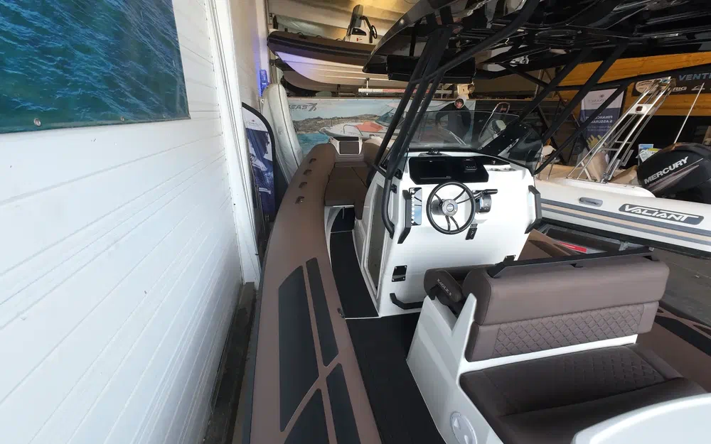 slider 8 Brig Eagle 8