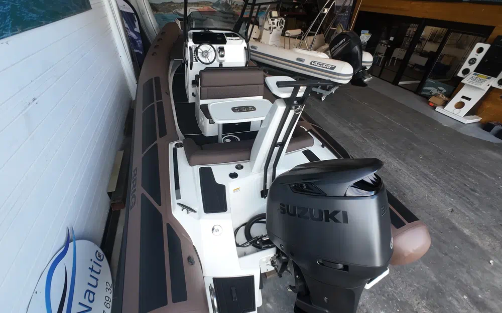 slider 9 Brig Eagle 8