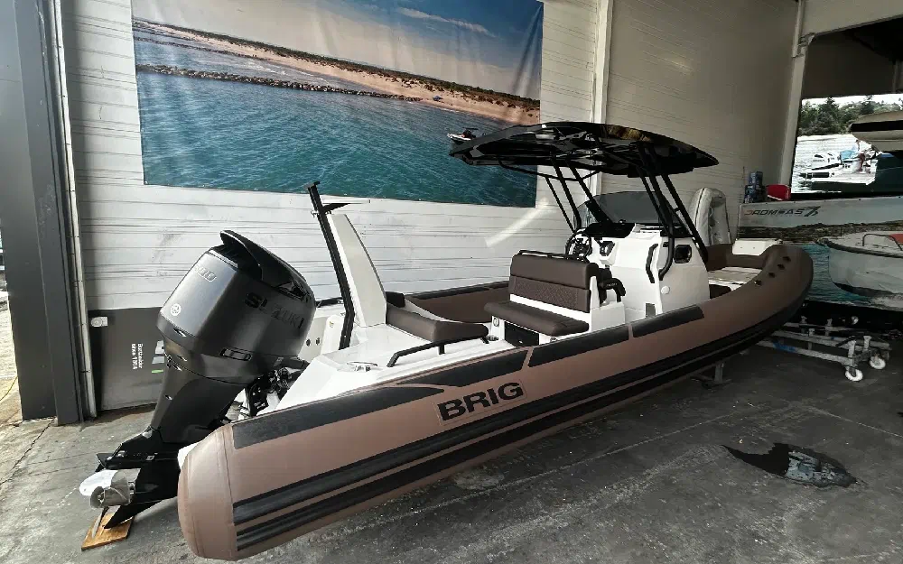 slider 1 Brig Eagle 8