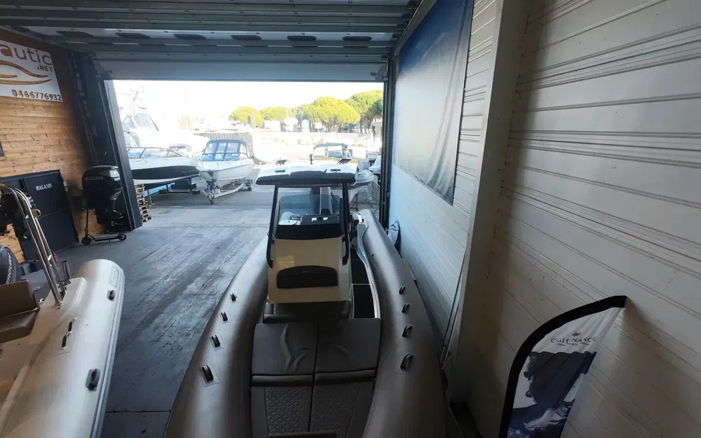 slider 4 Brig Eagle 8