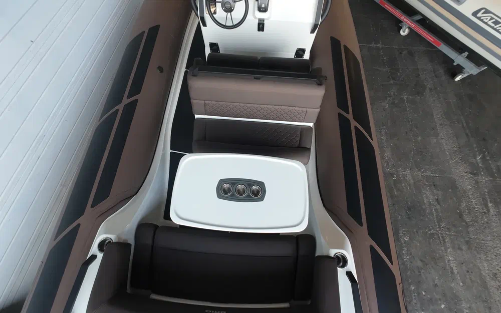 slider 7 Brig Eagle 8