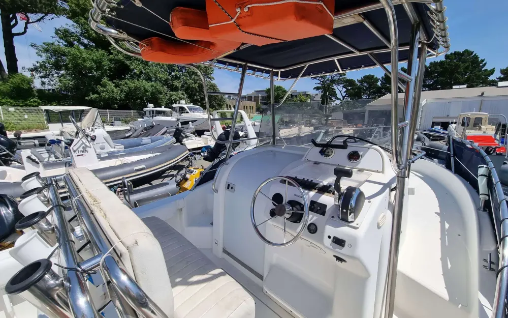 slider 8 Sessa Marine Key Largo 25