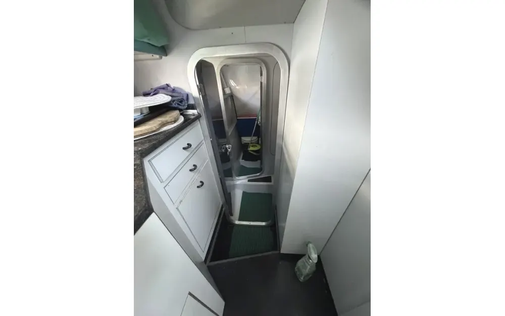 slider 17 Ferretti Altura 52
