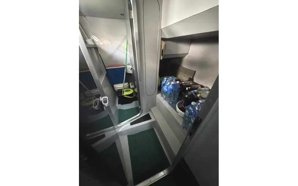 slider 18 Ferretti Altura 52
