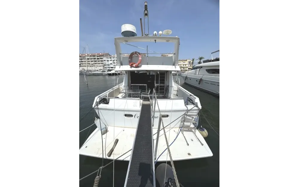 slider 1 Ferretti Altura 52 - null