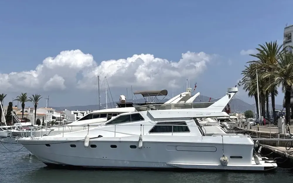slider 2 Ferretti Altura 52