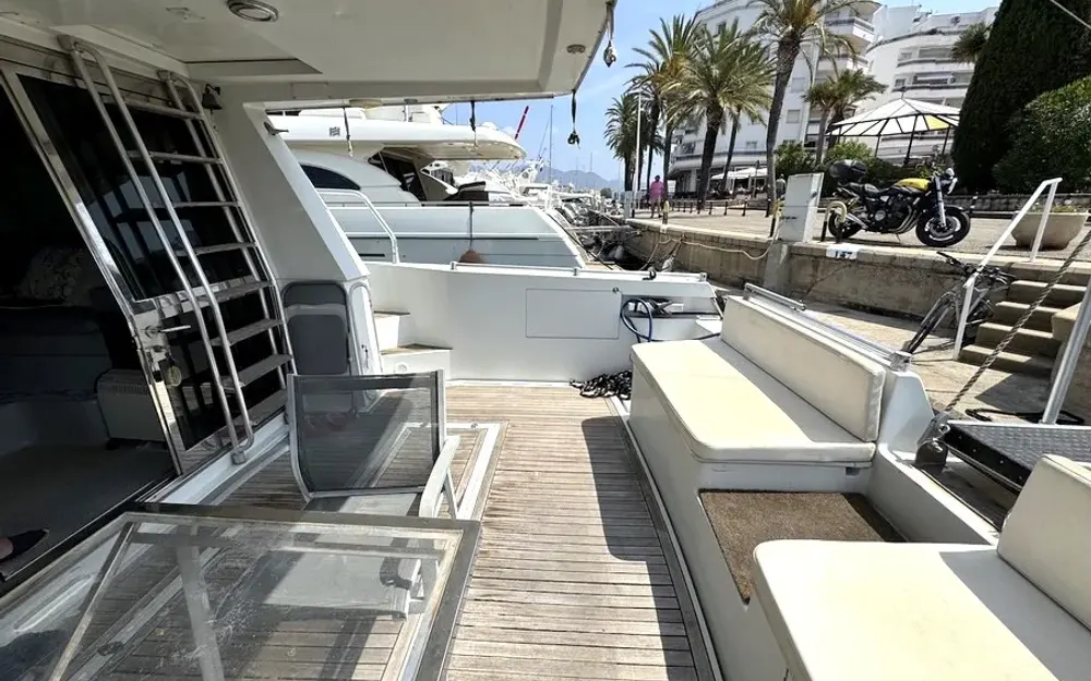 slider 3 Ferretti Altura 52