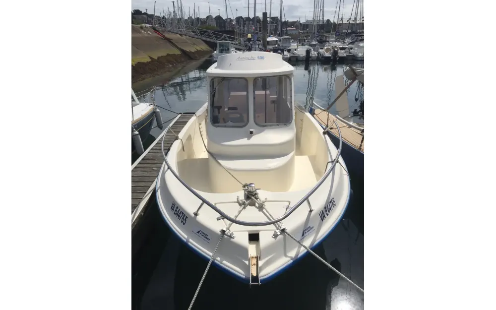 slider 8 Guymarine Antioche 600 - null