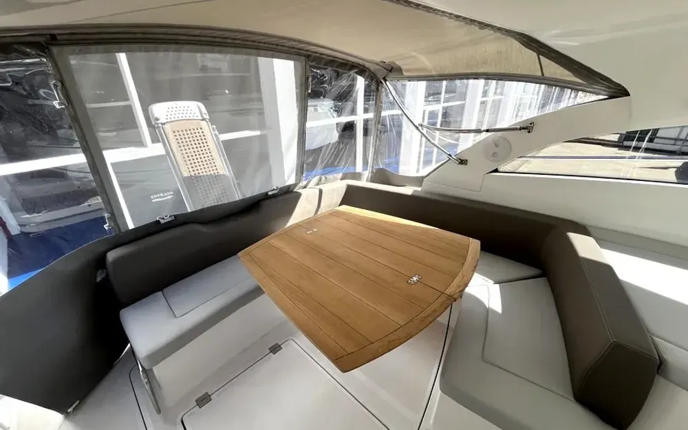slider 4 Sessa Marine C38 Hard-Top