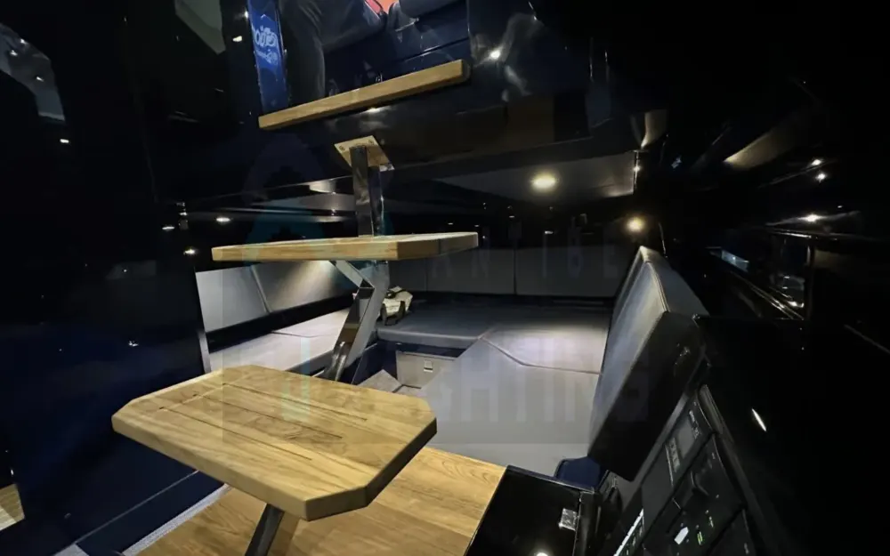 slider 16 De Antonio Yachts D37 - null
