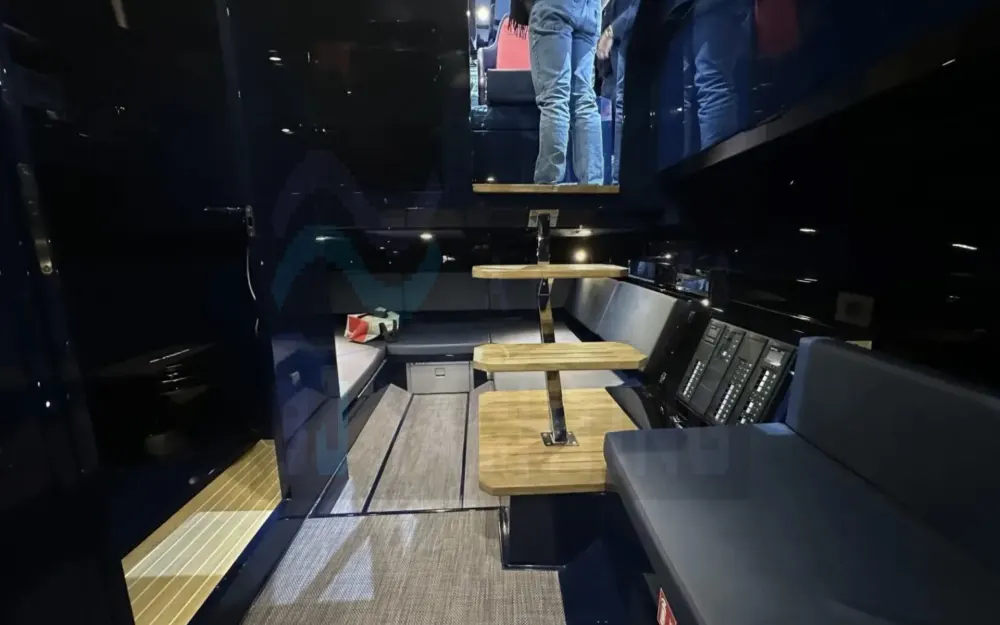slider 17 De Antonio Yachts D37 - null