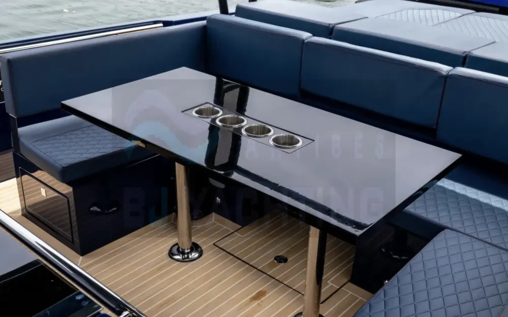 slider 19 De Antonio Yachts D37 - null