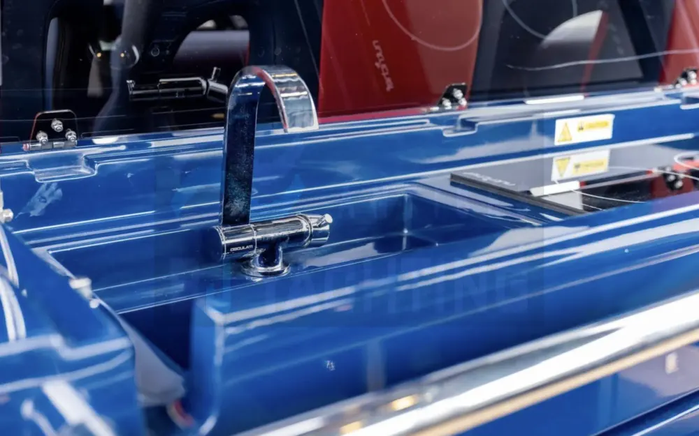 slider 21 De Antonio Yachts D37 - null