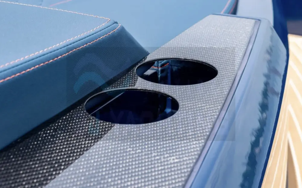 slider 29 De Antonio Yachts D37 - null